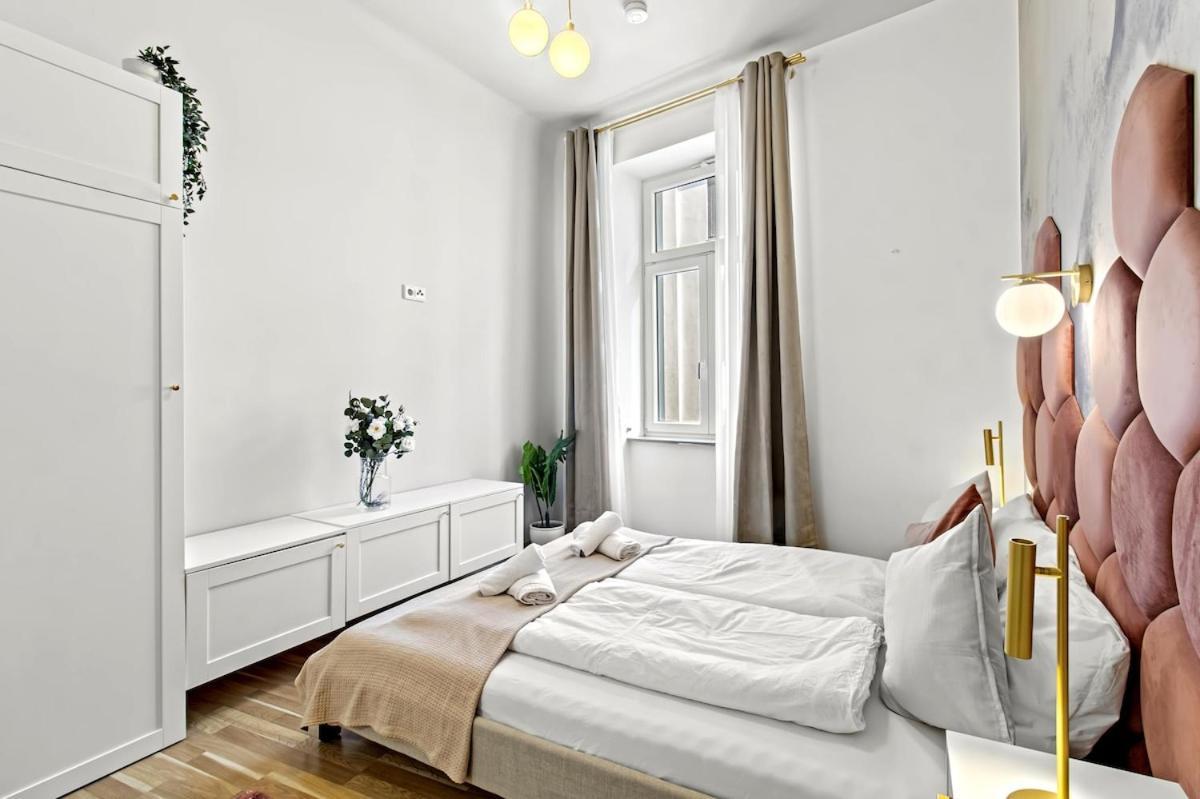 2 Minutes To Metro I Rooftop I Designer Apartment Wien